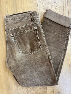 Vintage Levi’s Corduroy Straight Leg Pants in Brown